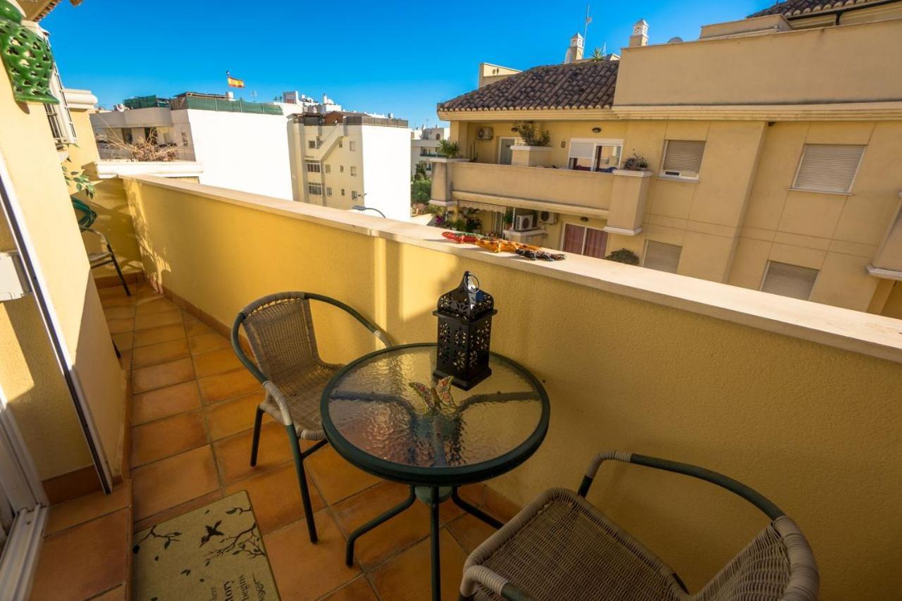 Neptuno 3E Menyber Apartman Nerja Kültér fotó