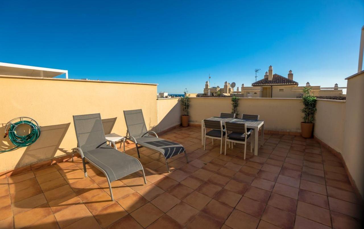 Neptuno 3E Menyber Apartman Nerja Kültér fotó