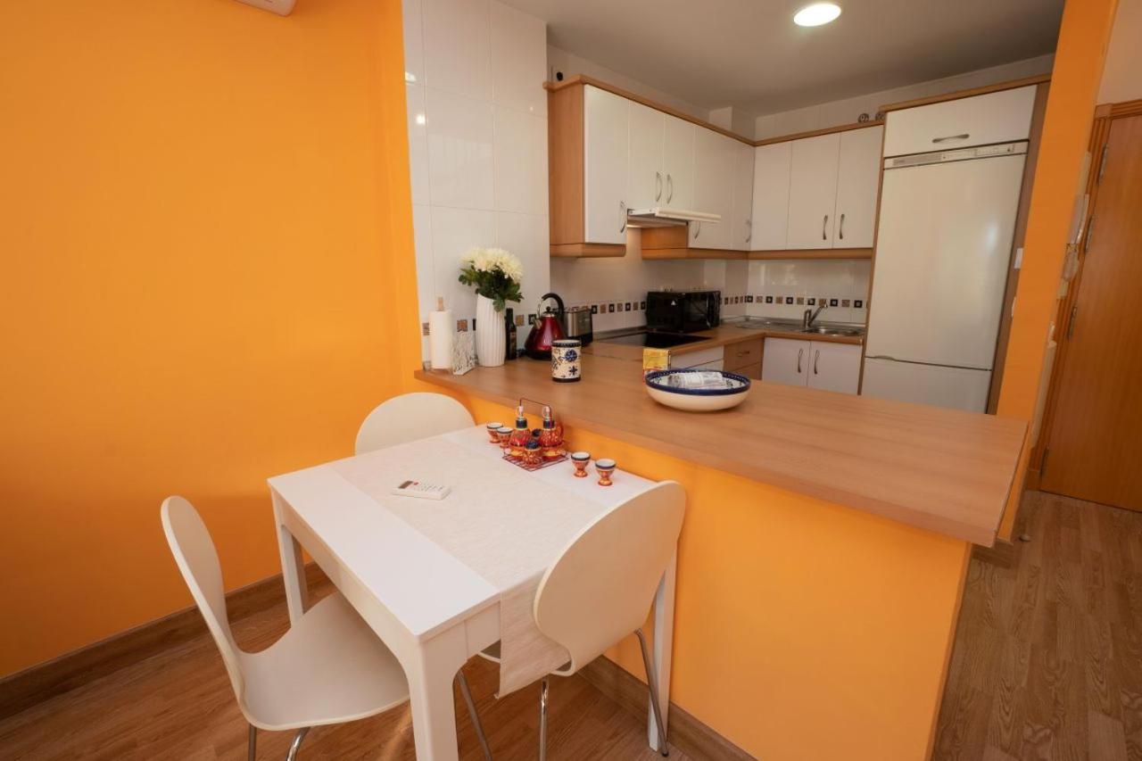 Neptuno 3E Menyber Apartman Nerja Kültér fotó