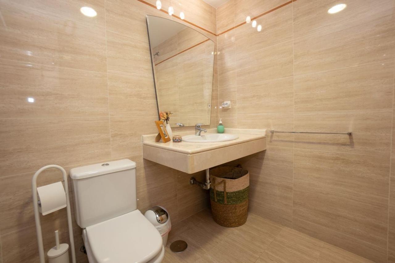 Neptuno 3E Menyber Apartman Nerja Kültér fotó