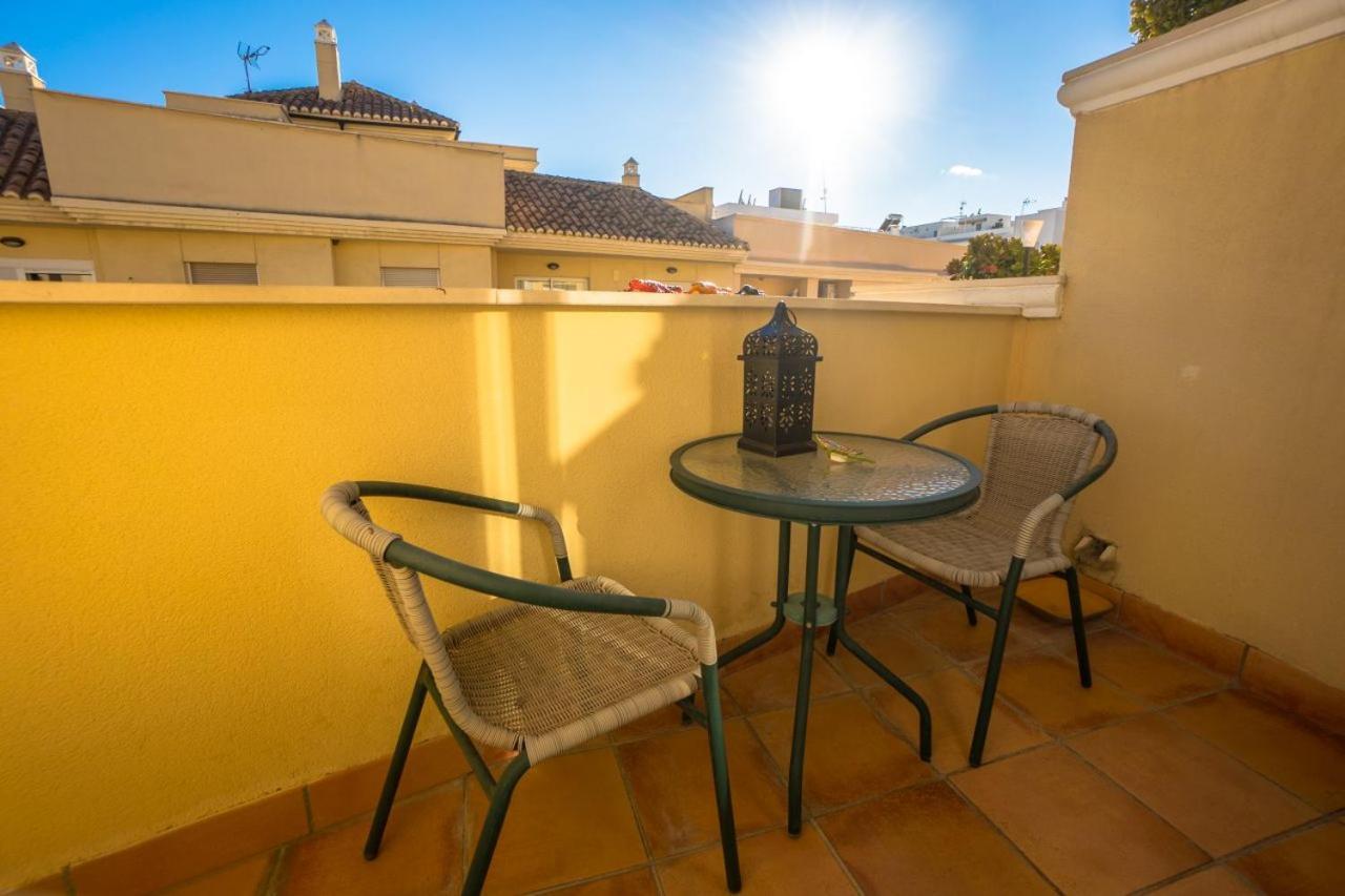 Neptuno 3E Menyber Apartman Nerja Kültér fotó
